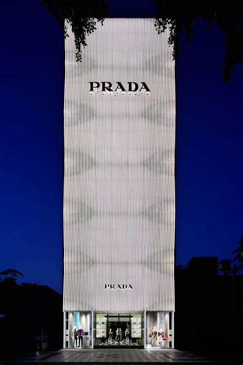 prada osaka